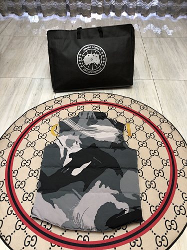 Canada Goose Gray Camo Quilted Puffer Vest